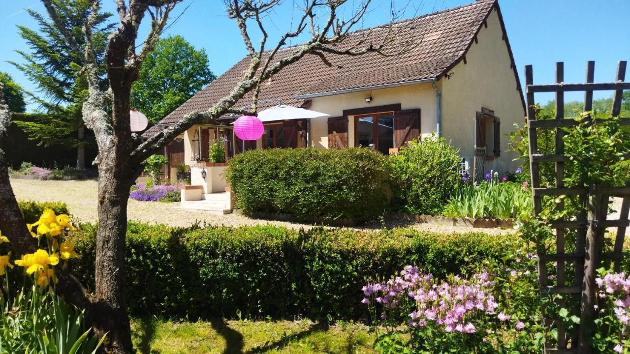 Le Cottage De Mae Seigy Екстериор снимка