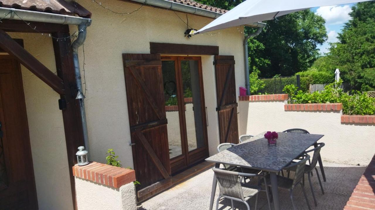 Le Cottage De Mae Seigy Екстериор снимка